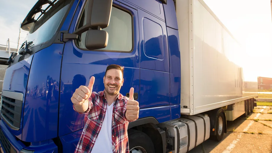 Locuri de muncă pentru români în Europa. Sunt foarte căutați lucrători în construcții și șoferi de TIR