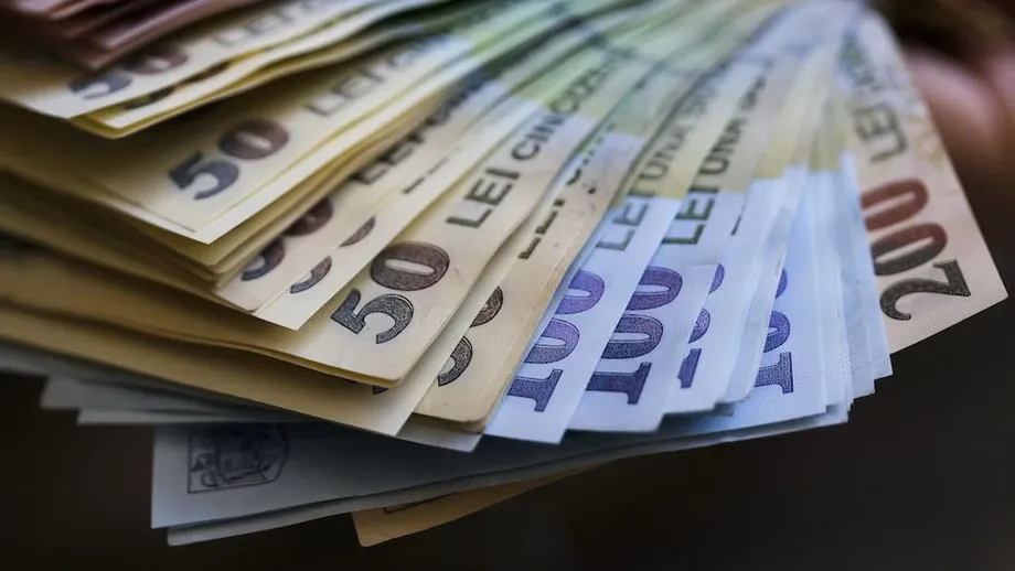 Vin banii în 2023! Guvernul garantează: 75.000 de lei pentru românii care îndeplinesc aceste criterii
