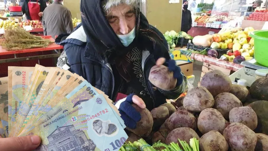Românii se confruntă în continuare cu prețuri mari. Piețarii refuză categoric decizia Guvernului „Nu avem cum să reducem, curentul e scump, apa e scumpă”