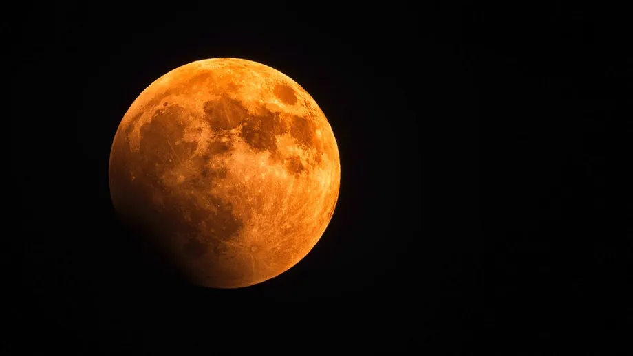 Cât plătesc milionarii pentru înmormântările pe Lună! Ultima fiţă a bogaţilor le întrece pe toate!