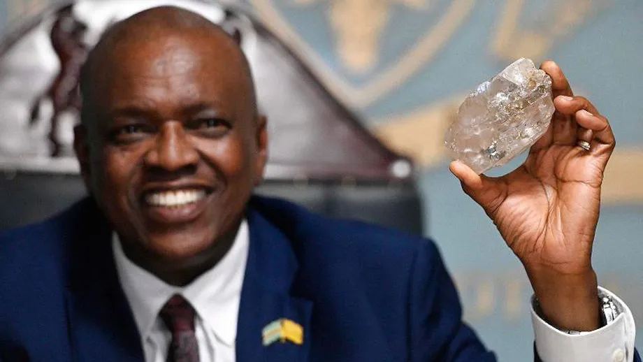 Unul dintre cele mai mari diamante din lume a fost descoperit în Botswana. Câte carate ar putea avea piatra preţioasă