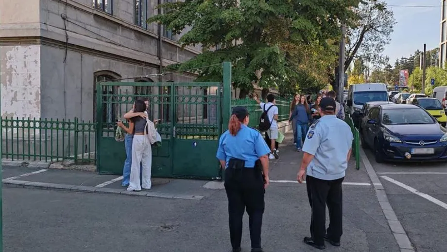 Ministerul Educației va implementa ”butonul roșu” în școli și universități. Ce înseamnă și cum va funcționa mecanismul