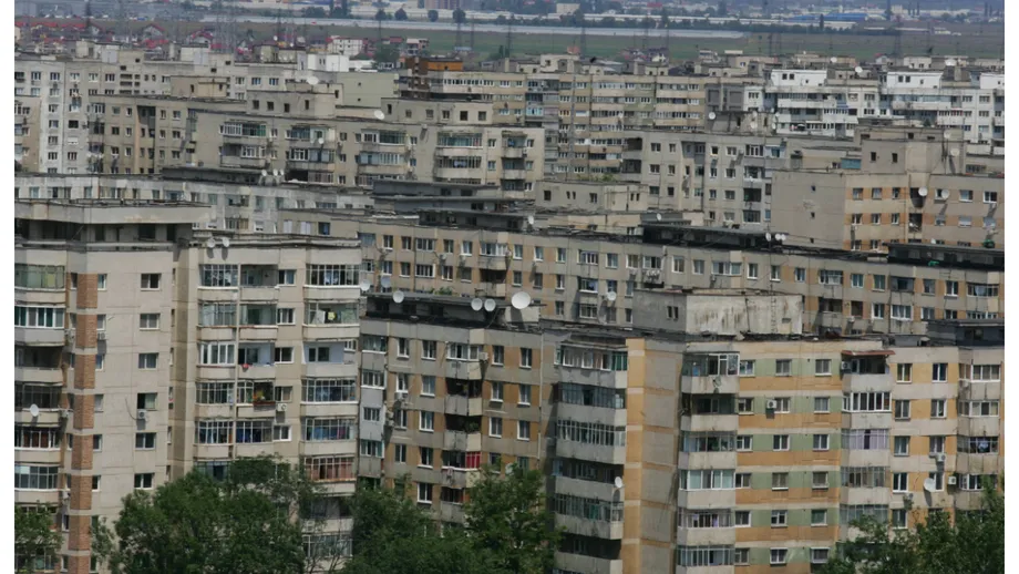 Sute de blocuri din București fără apă caldă și căldură. Cât timp vor dura lucrările