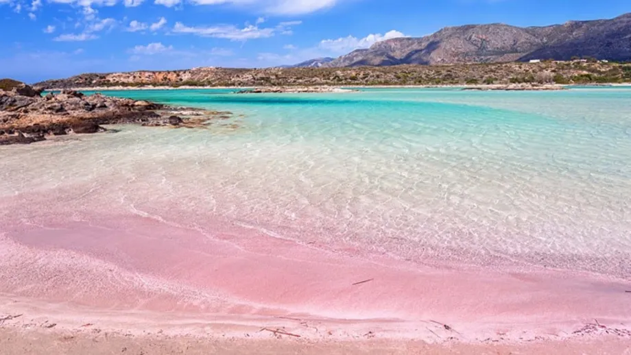Unde ne bronzăm în 2025. Tripadvisor a publicat topul celor mai bune plaje din lume