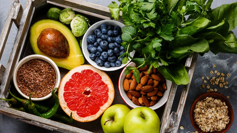 Dieta pentru o bătrânețe sănătoasă. Cercetătorii au descoperit alimentele care trebuie consumate